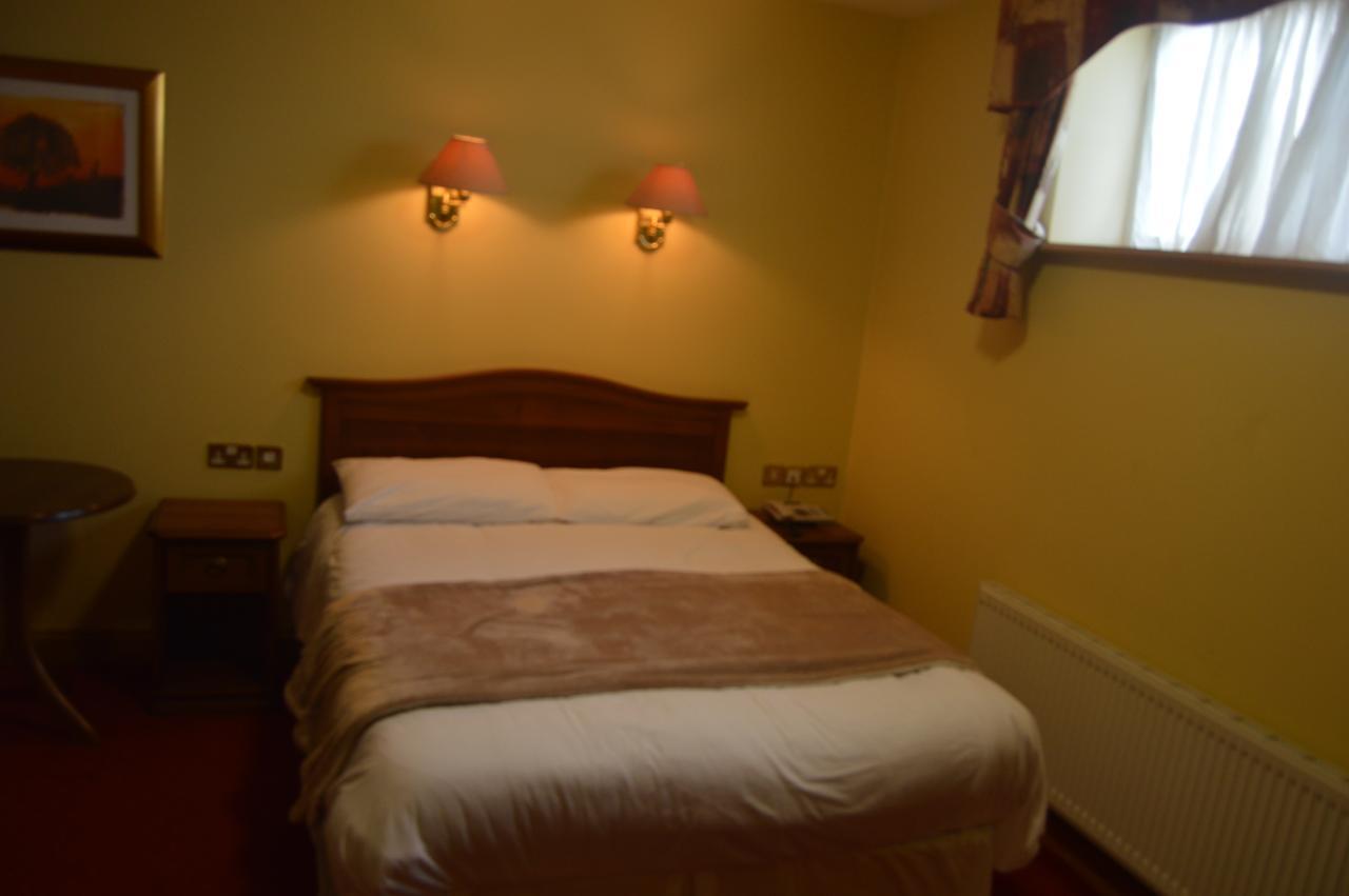 The Anglers Rest Hotel Headford Buitenkant foto